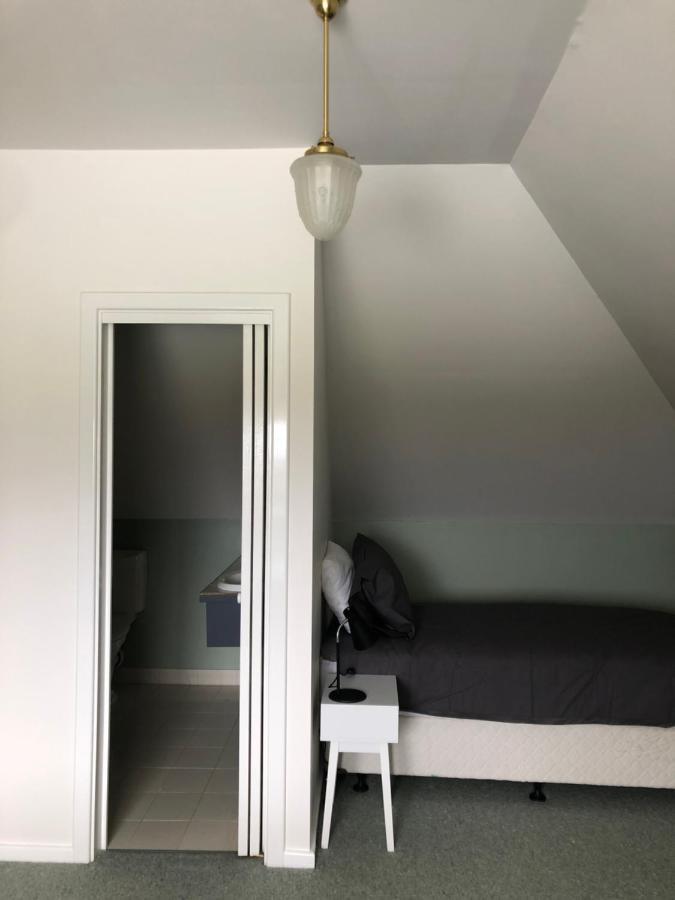 Mondurup Escape -